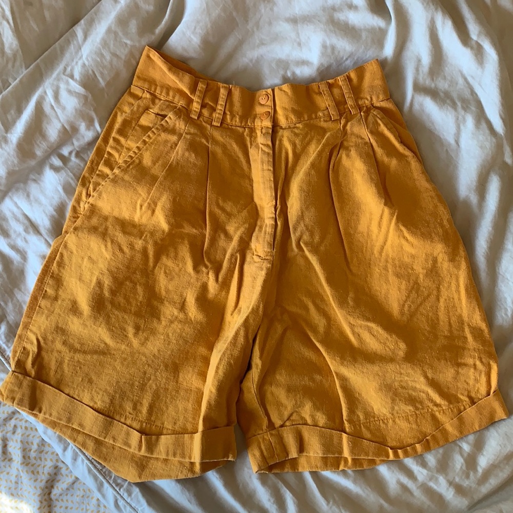 Vintage high-waisted linen shorts